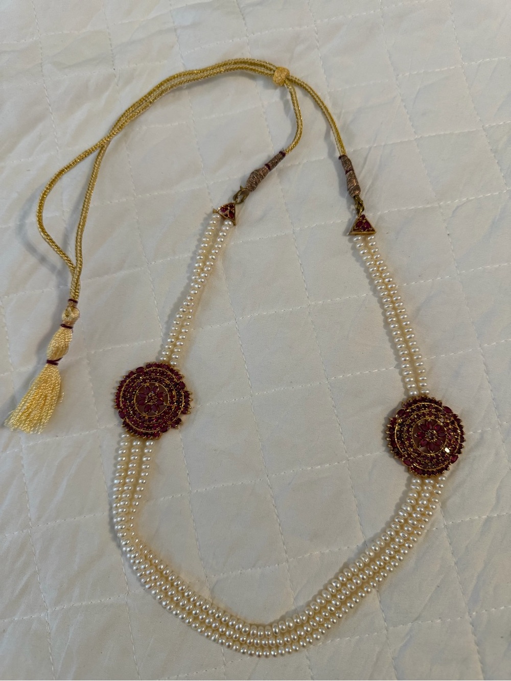Traditional Pearl & Garnet Floral Pendant Necklace -Adjustable read description